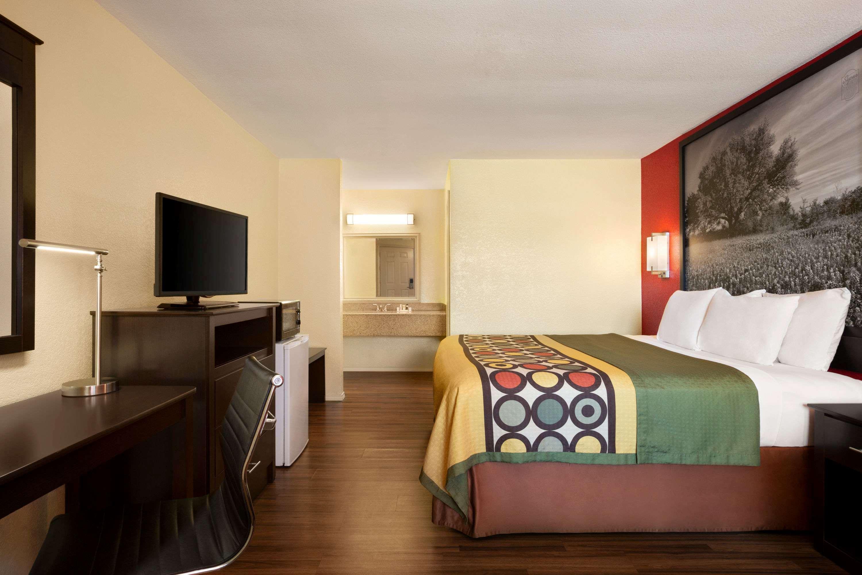Super 8 By Wyndham Corsicana Buitenkant foto